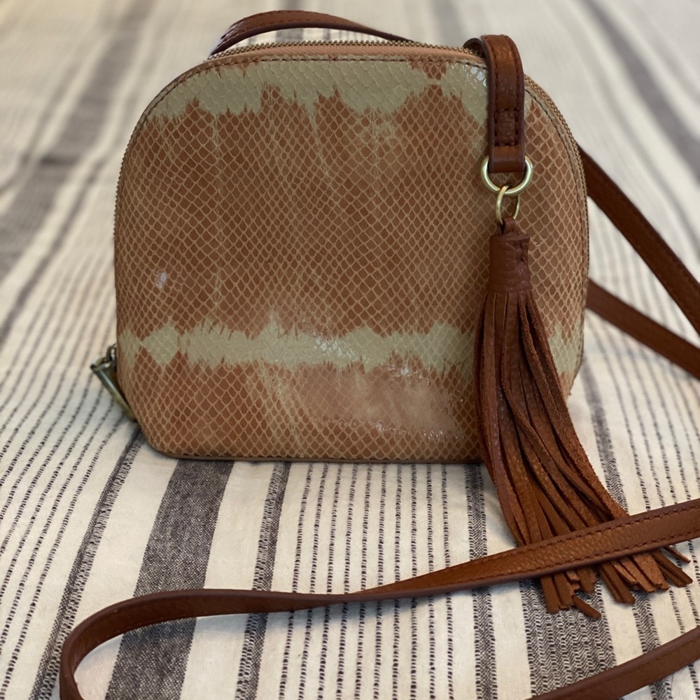 HOBO Nash Crossbody